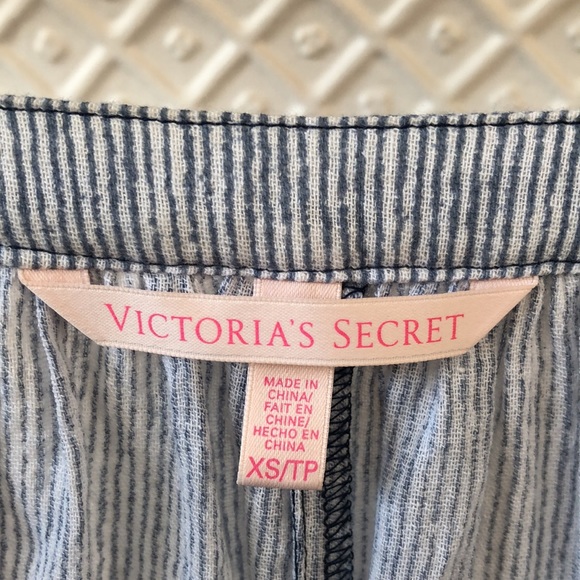 Victoria’s Secret Oversized Embroidered Cover Up - Picture 4 of 7